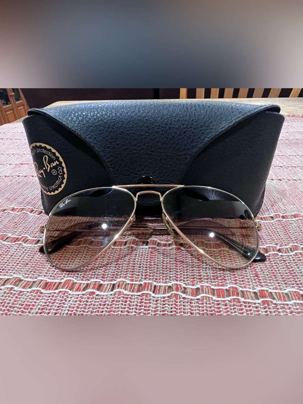 Ray-Ban Gold Aviator Sunglasses with Black Gradient Lenses
